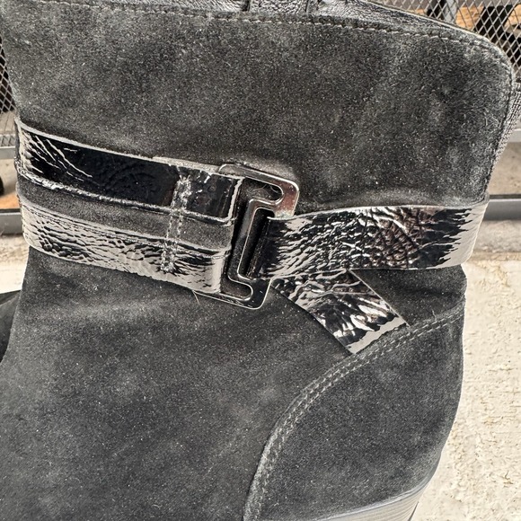 Clark's Active Air Faux Suede Leather Upper Black Ankle Zip Boots Size‎ 9M - Picture 3 of 11